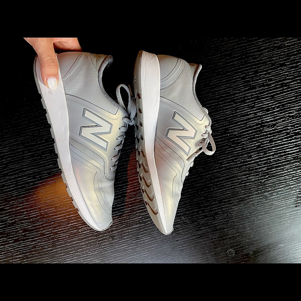 Limited Edition Women’s New Balance grey sneakers size 7!